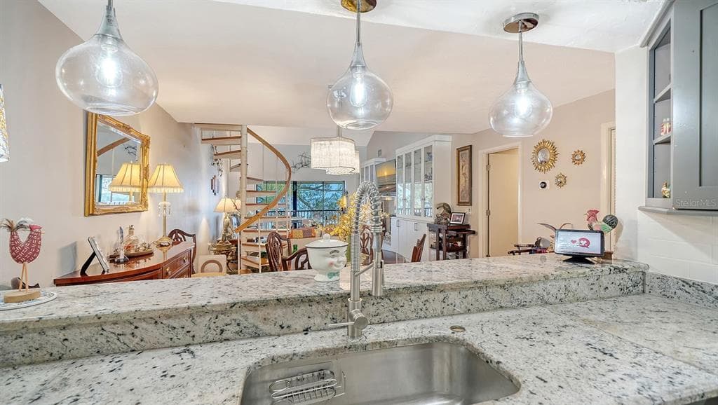 3840 MARINERS WAY 524A photo 19