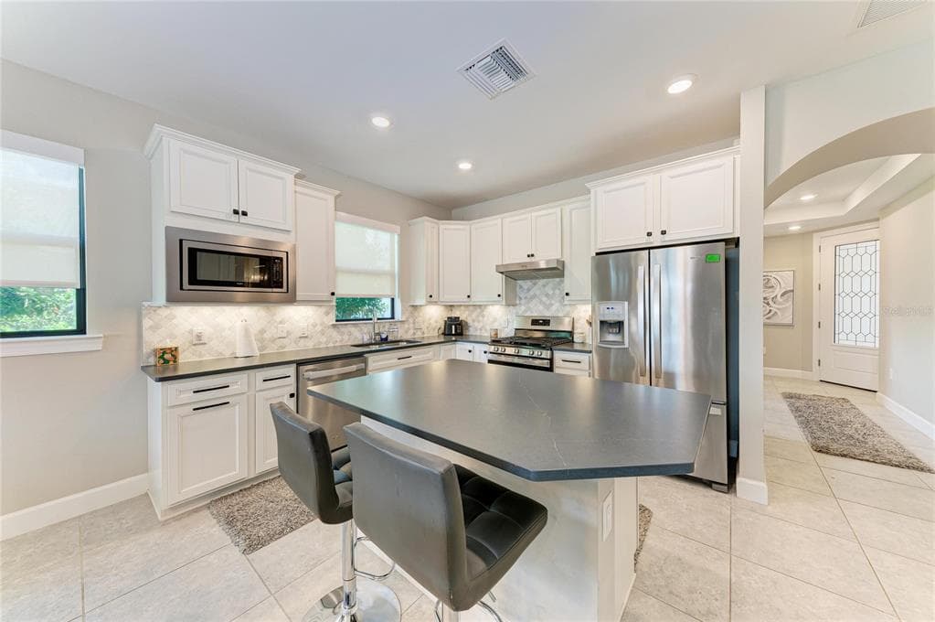 7018 HOLBROOK COVE photo 16