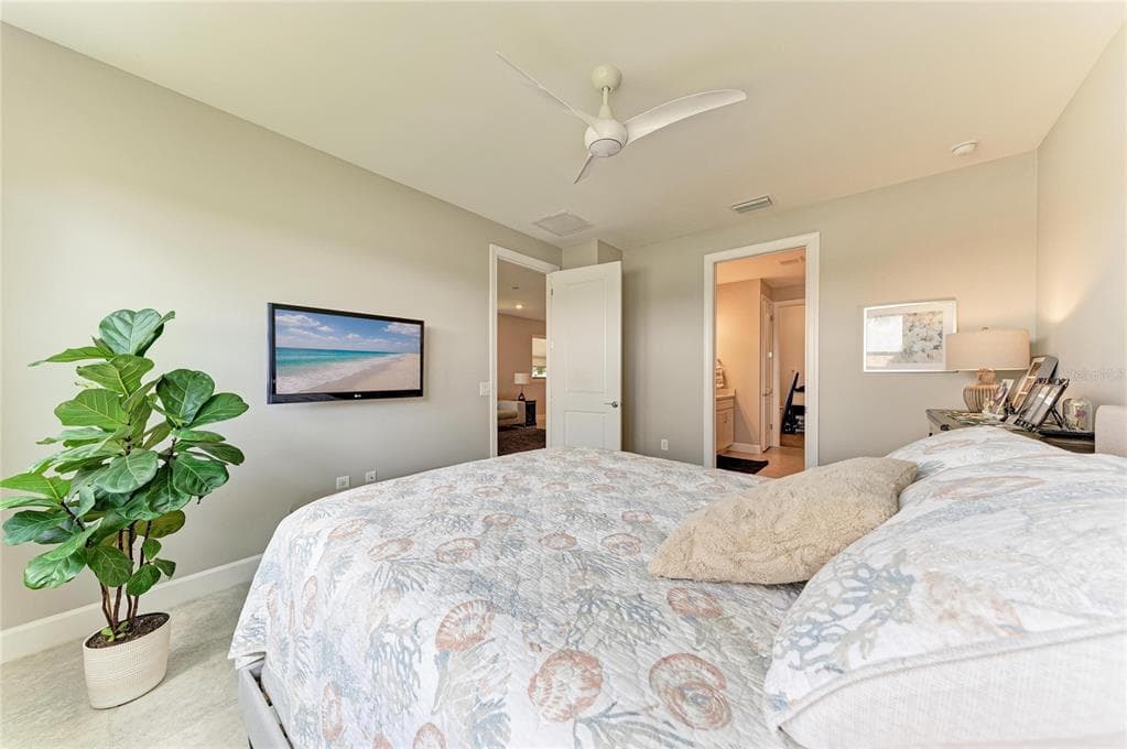 7018 HOLBROOK COVE photo 22