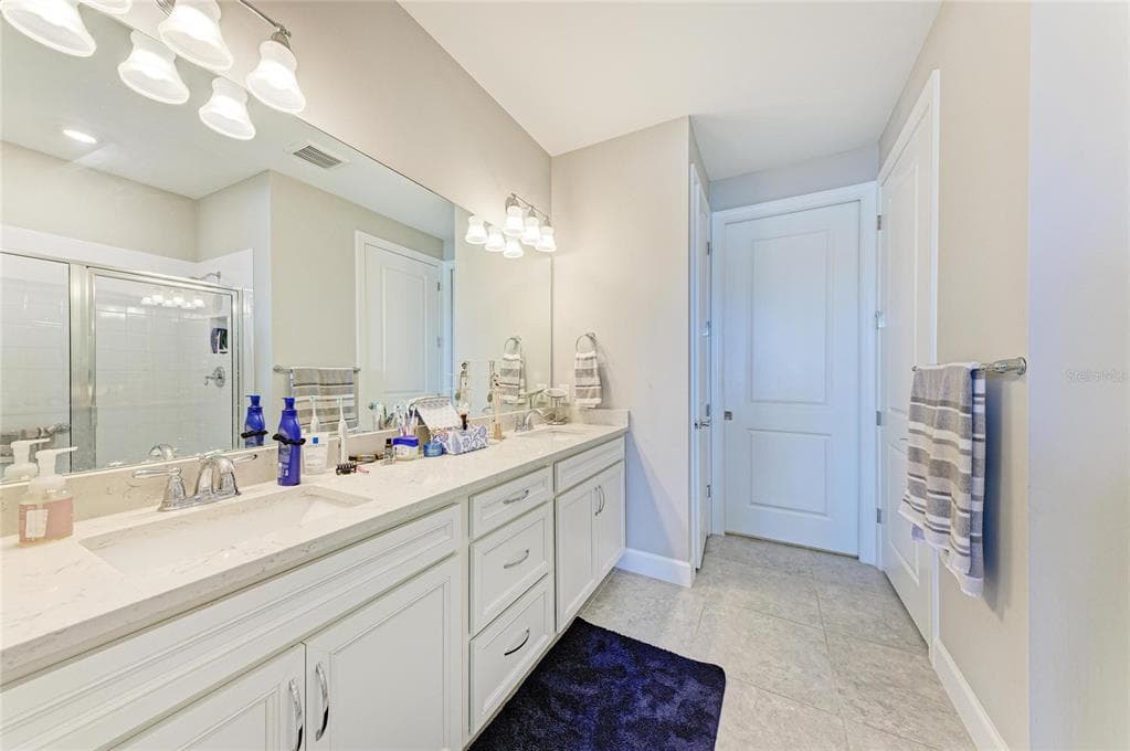 7018 HOLBROOK COVE photo 25