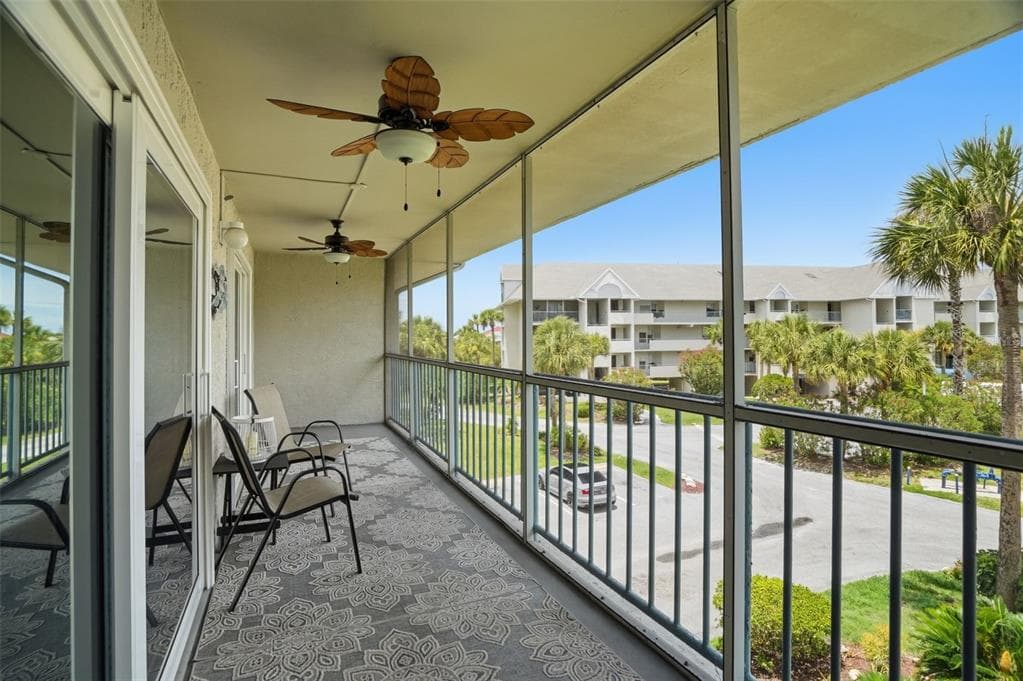 5557 SEA FOREST DRIVE 215 photo 22