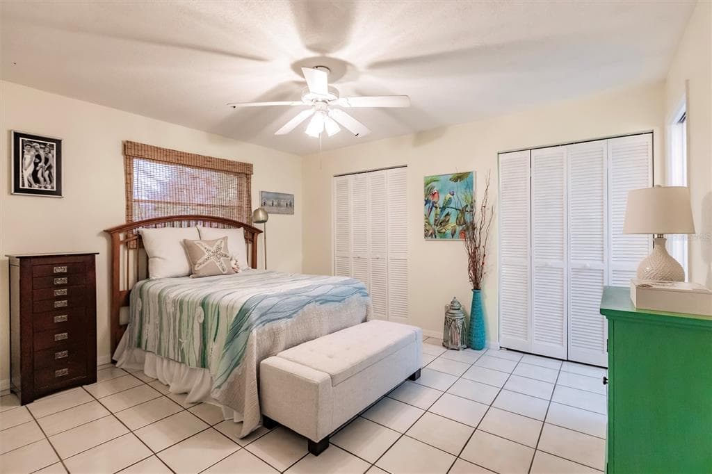 335 HARBOR BOULEVARD photo 14