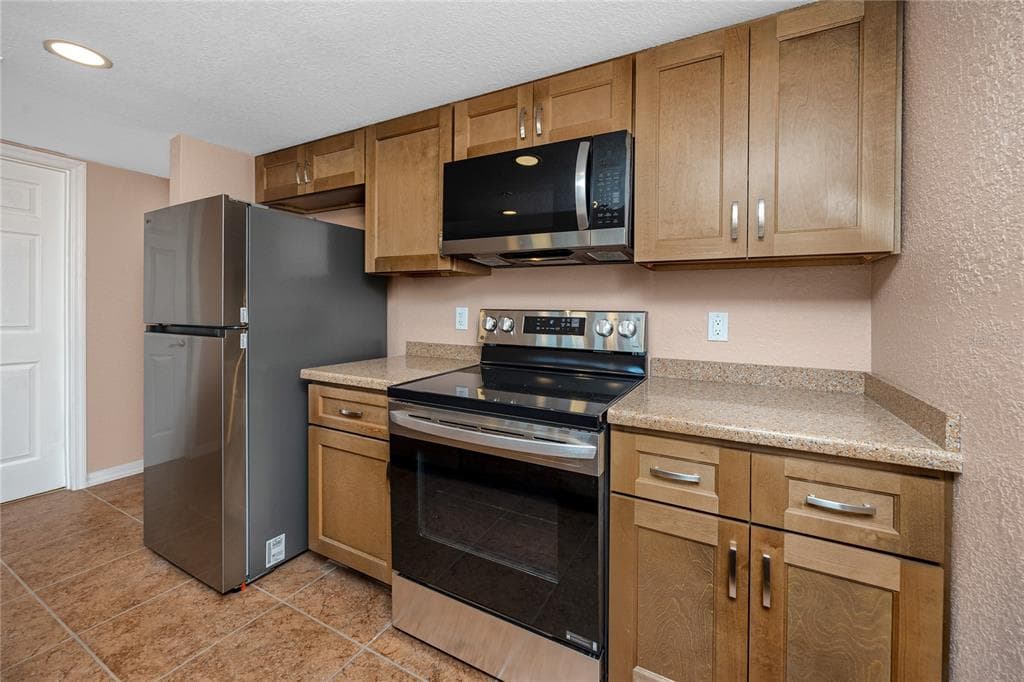 50 GULF BOULEVARD 108 photo 4