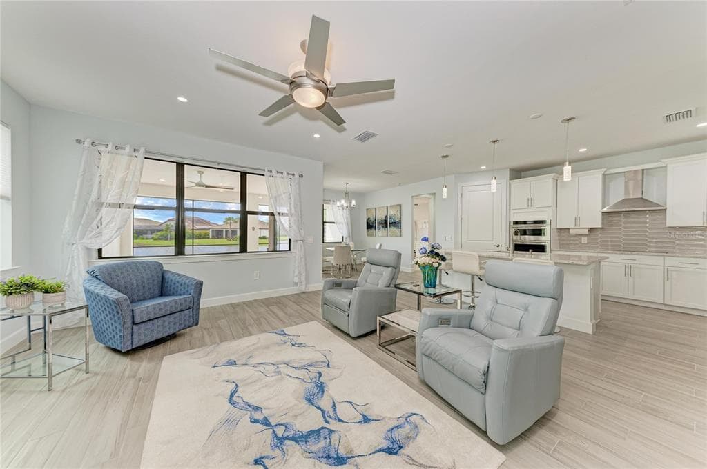 7412 SUMMERLAND COVE photo 12