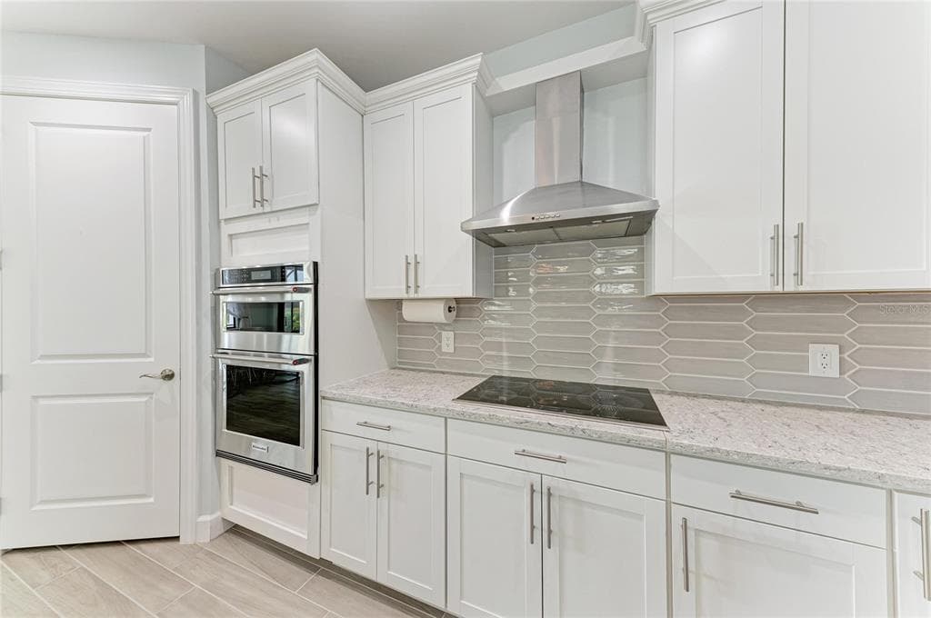 7412 SUMMERLAND COVE photo 18