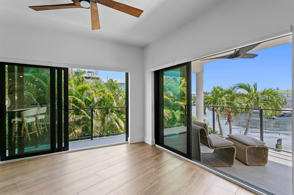 201 N HARBOR DRIVE photo 24
