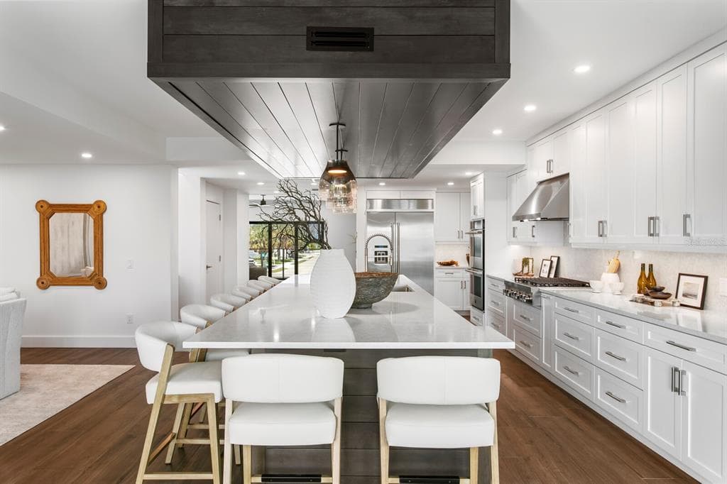 201 N HARBOR DRIVE photo 15