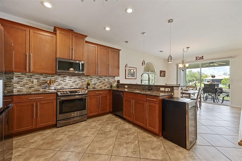 8648 LAKE FRONT COURT photo 18
