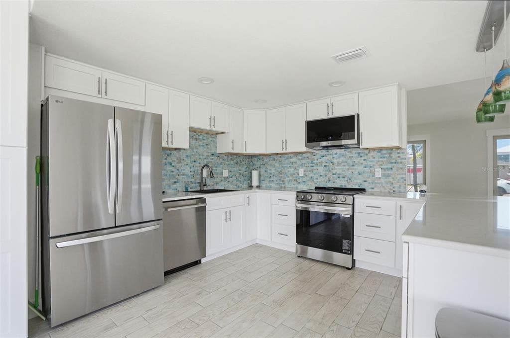 13840 BARNARD AVENUE photo 18