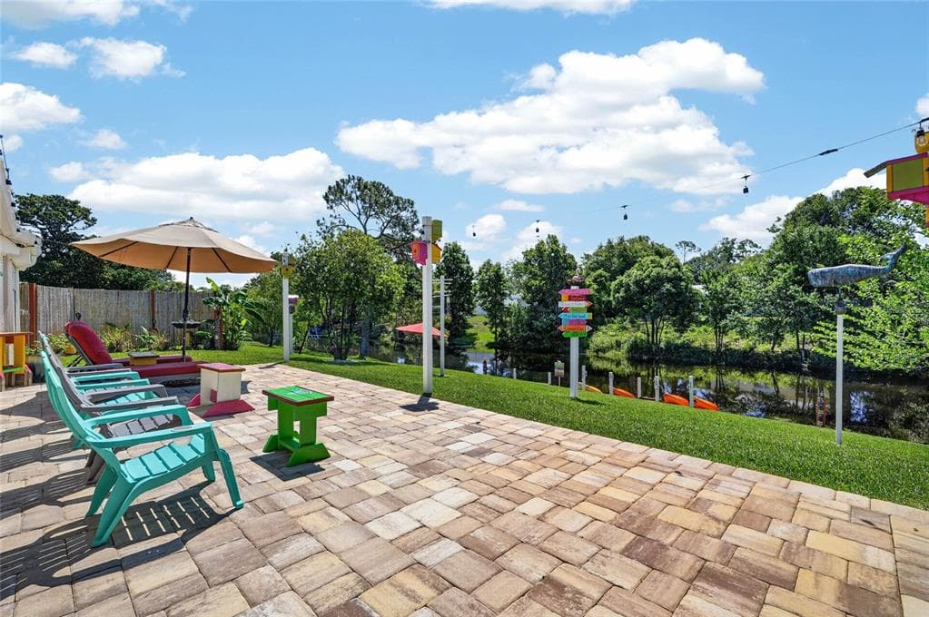 36 FLAMINGO DRIVE photo 4