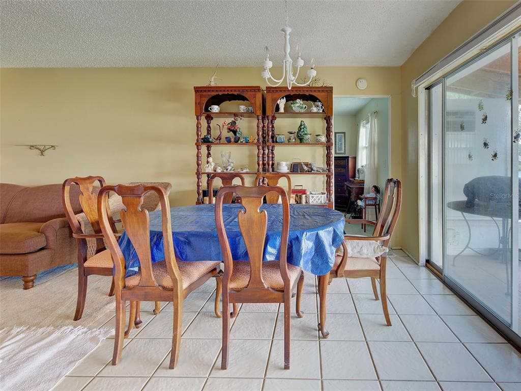 321 SHAMROCK BOULEVARD photo 22