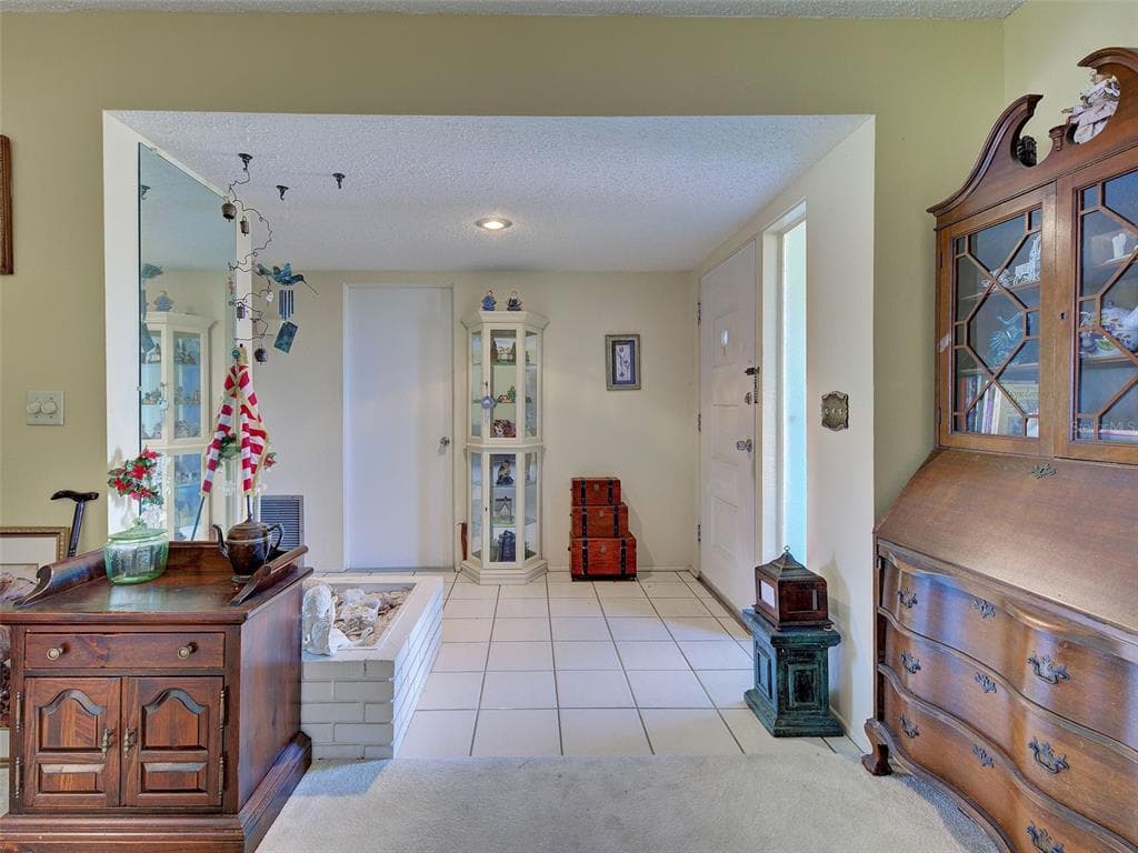 321 SHAMROCK BOULEVARD photo 18