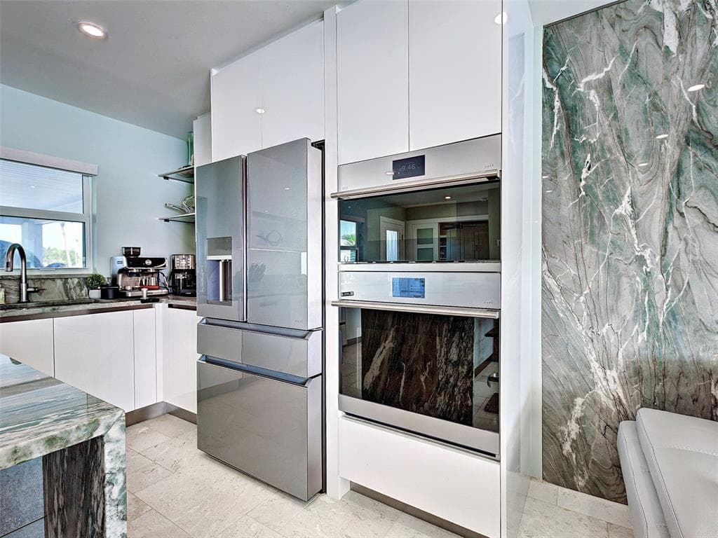 885 WHITE CAP CIRCLE 34 photo 12