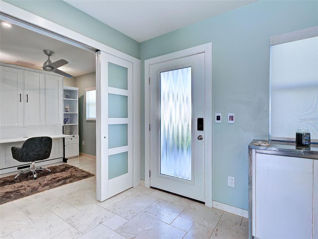 885 WHITE CAP CIRCLE 34 photo 9