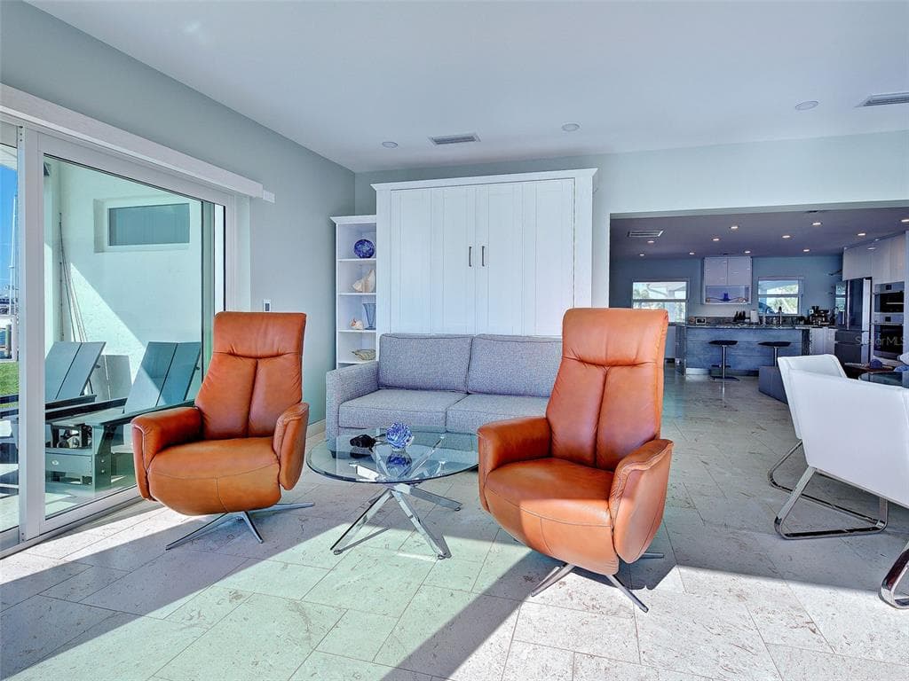 885 WHITE CAP CIRCLE 34 photo 21