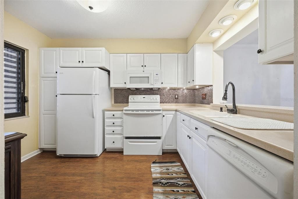 1802 MARINER DRIVE E 25 photo 5