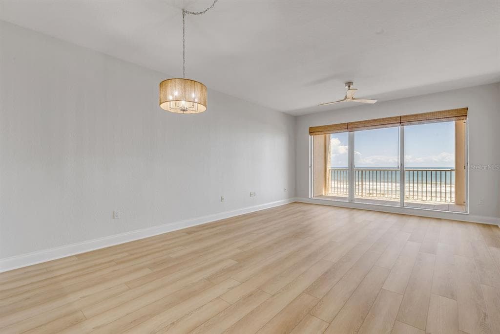 253 MINORCA BEACH WAY 604 photo 7