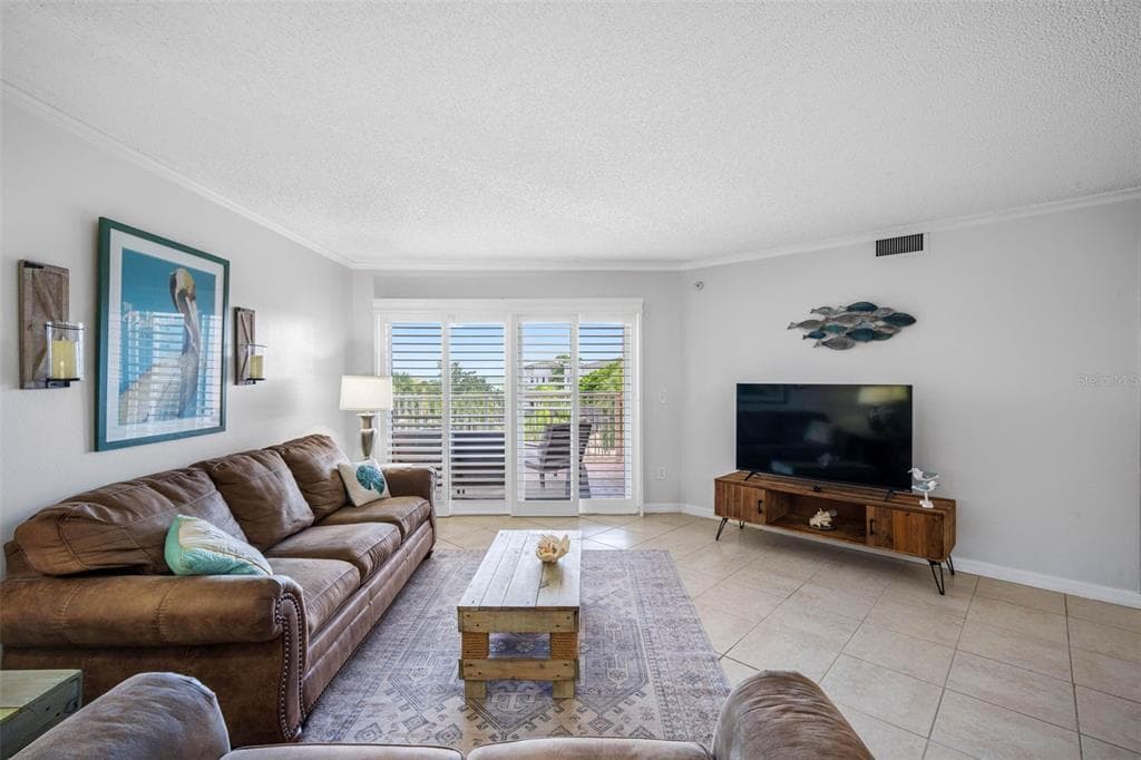 18400 GULF BOULEVARD 1301 photo 3