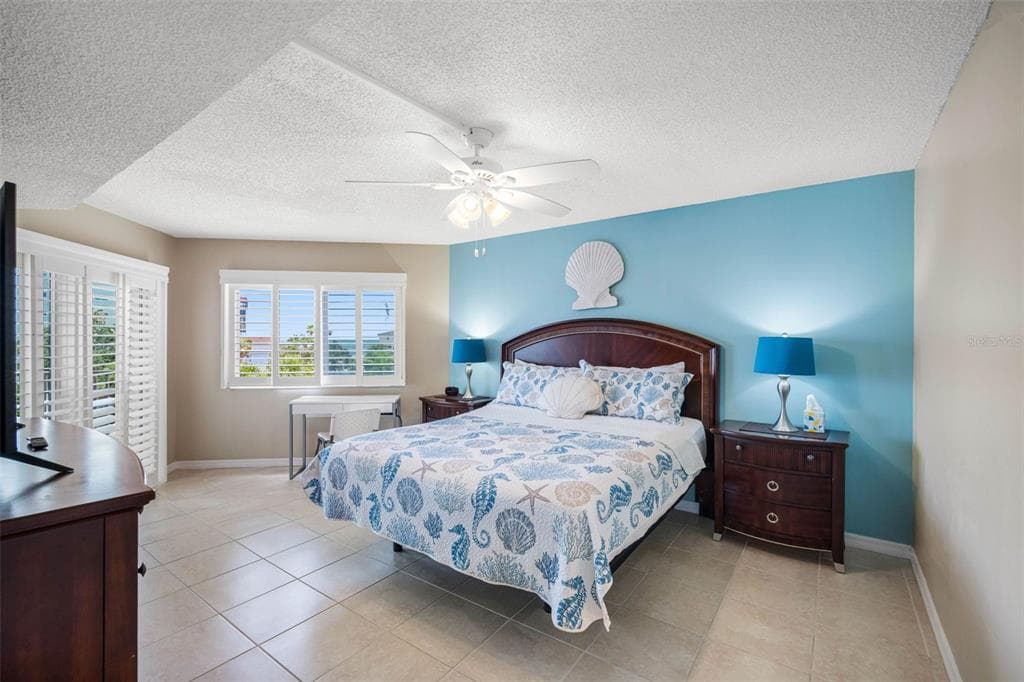 18400 GULF BOULEVARD 1301 photo 14
