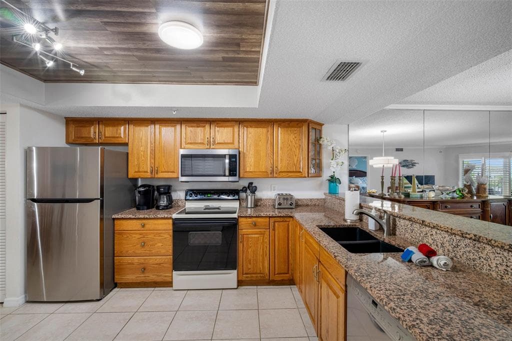 18400 GULF BOULEVARD 1301 photo 11