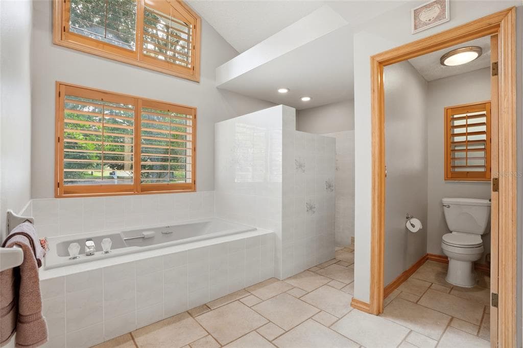 3493 SHORELINE CIRCLE photo 15