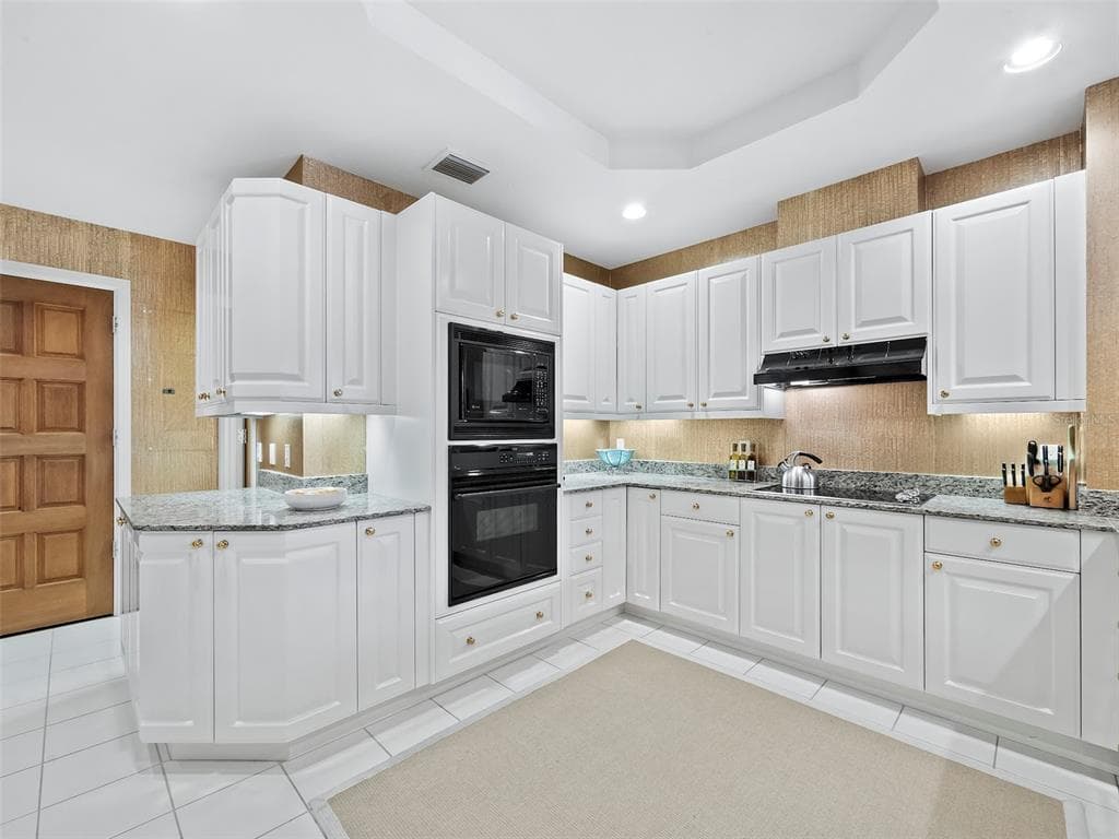 2185 GULF OF MEXICO DRIVE 212 photo 19