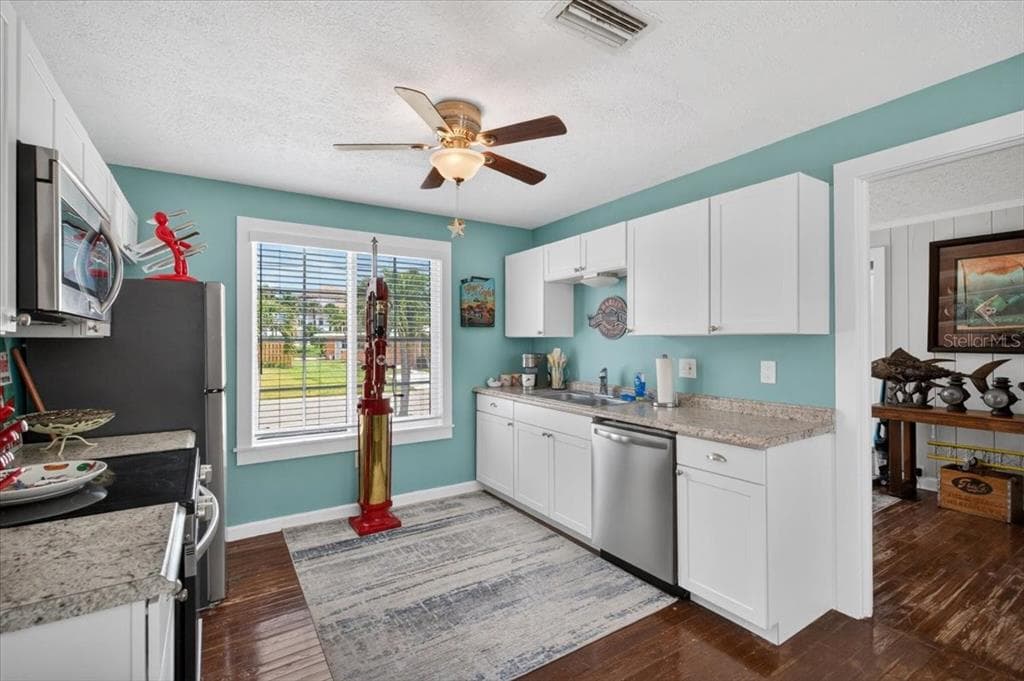 216 SUNRISE DRIVE photo 21
