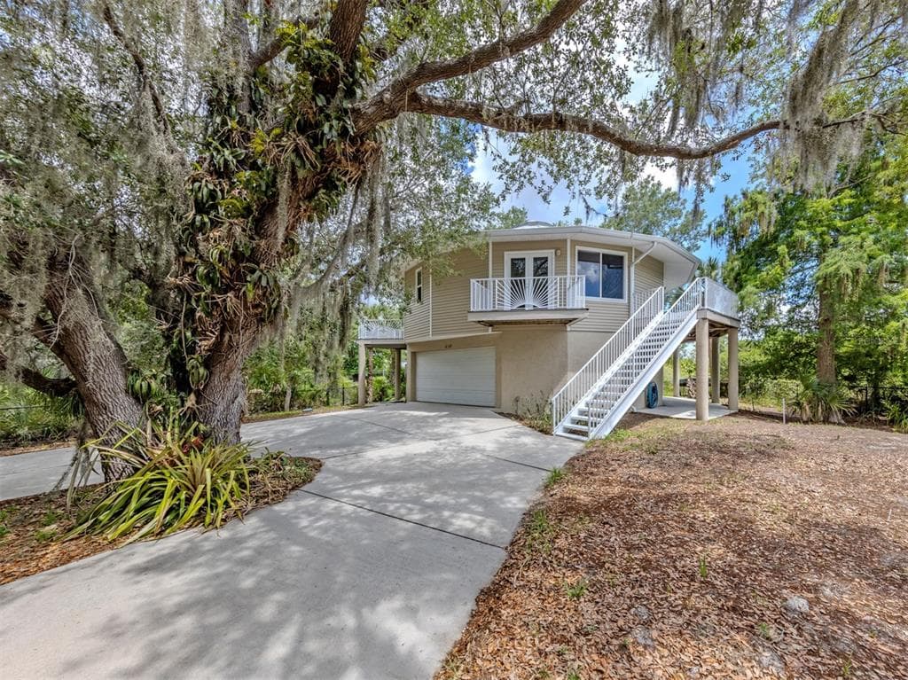 11883 DE LEON DRIVE photo 2