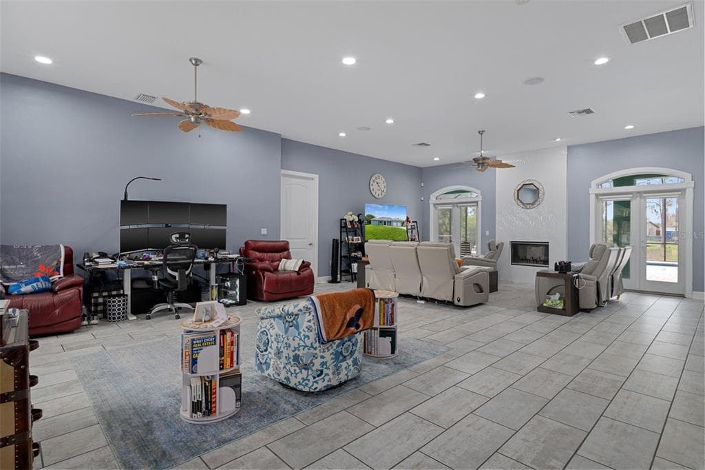 5050 FREEPORT DRIVE photo 8