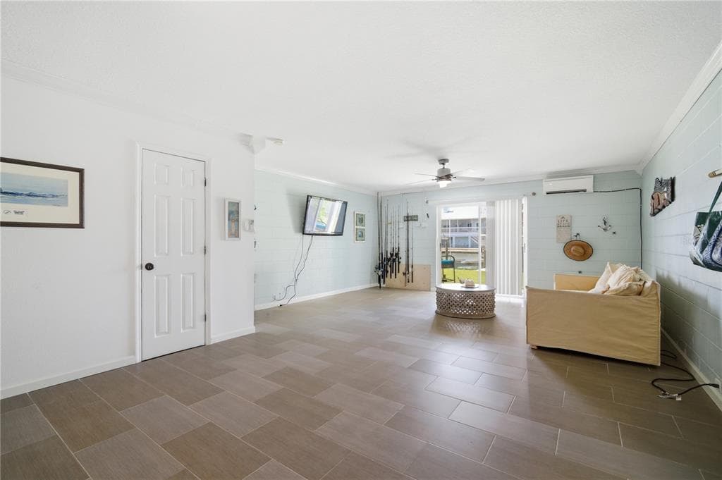 643 GARLAND CIRCLE photo 8