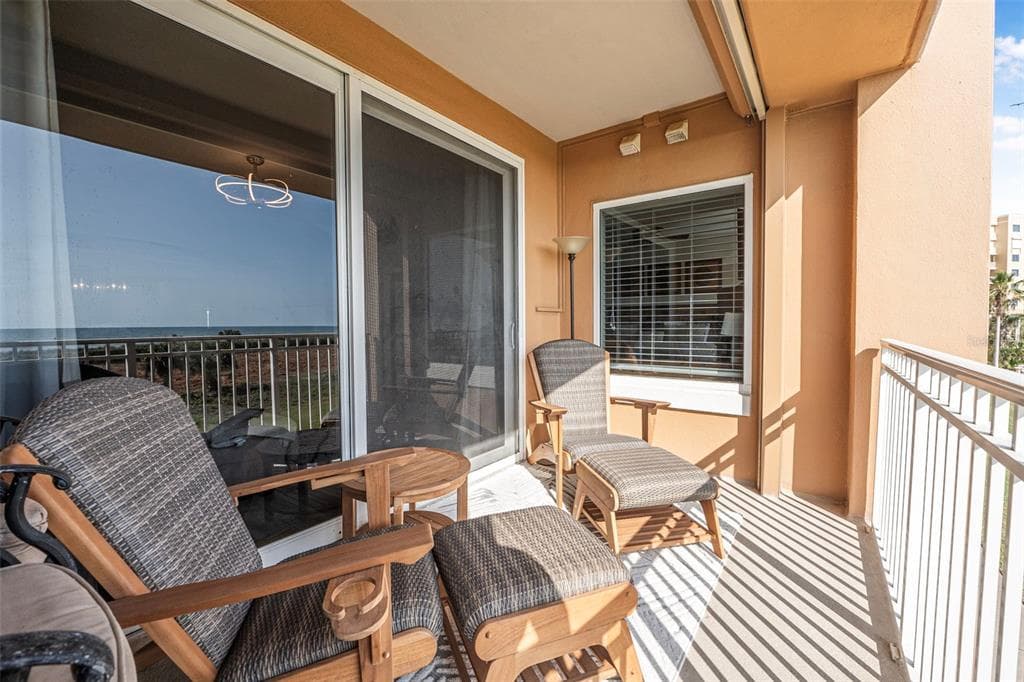 60 SURFVIEW DRIVE 208 photo 13