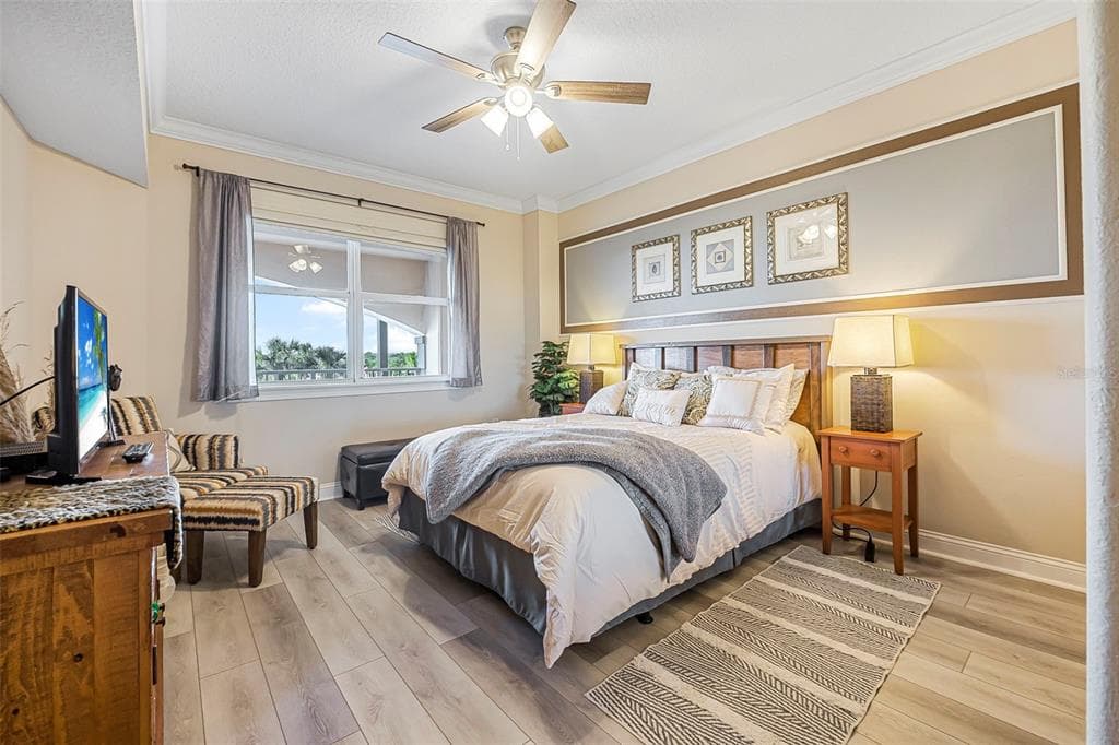 60 SURFVIEW DRIVE 208 photo 18