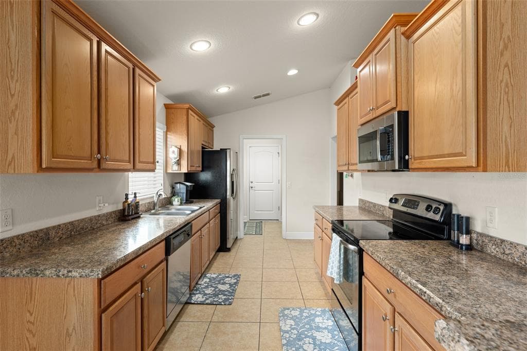 4111 ISLAND LAKES DRIVE photo 16