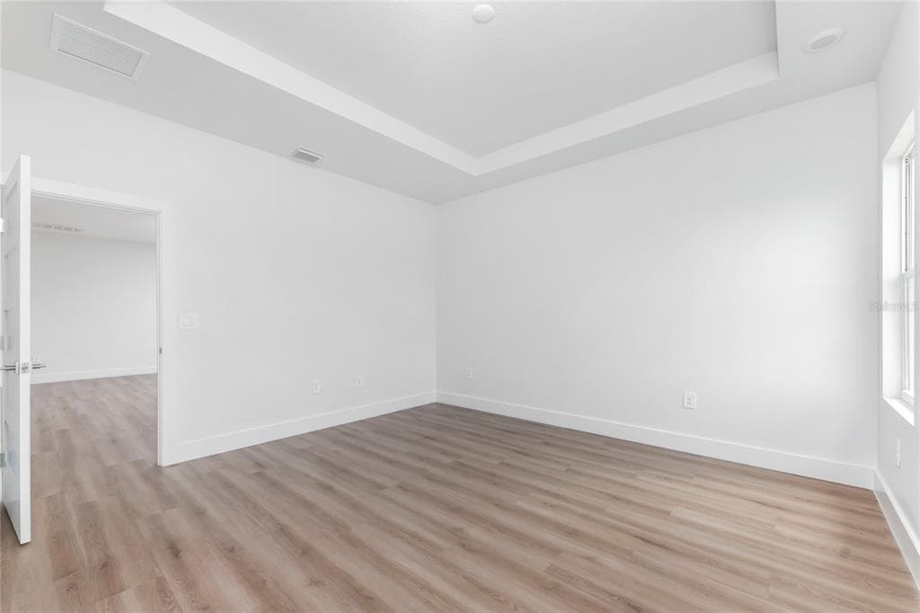 203 REDWOOD ROAD photo 22