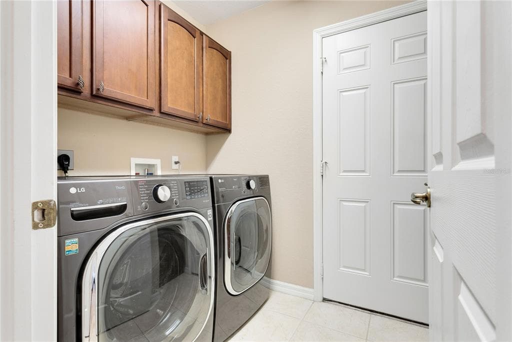 4284 RIVER BANK WAY photo 12