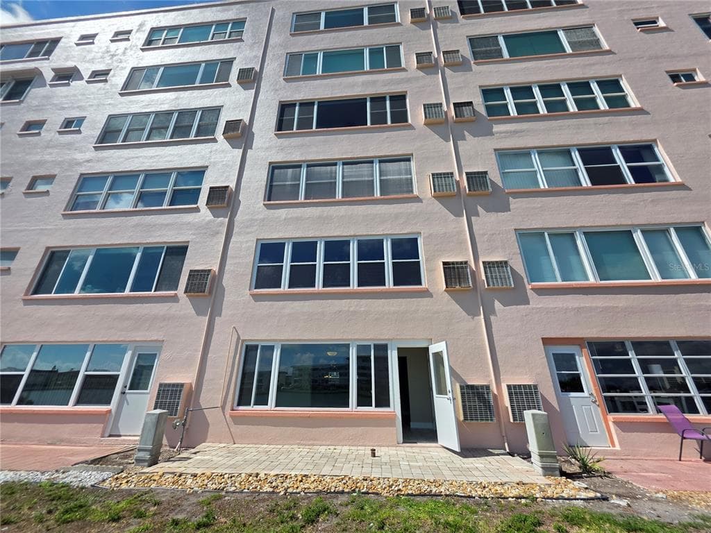 6025 SHORE BOULEVARD S 105 photo 19