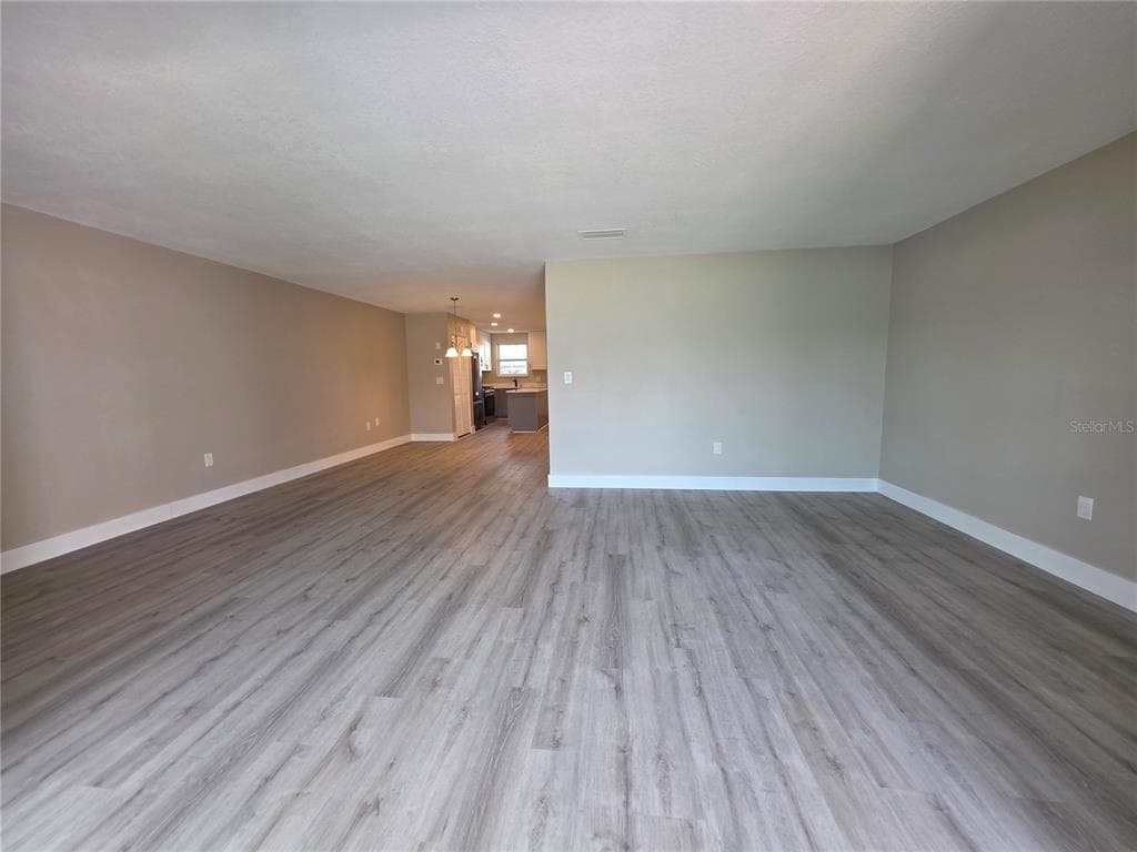 6025 SHORE BOULEVARD S 105 photo 8
