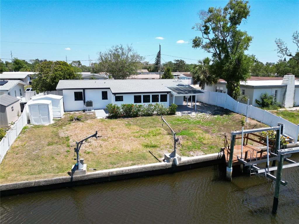 5812 LIVERPOOL DRIVE photo 24