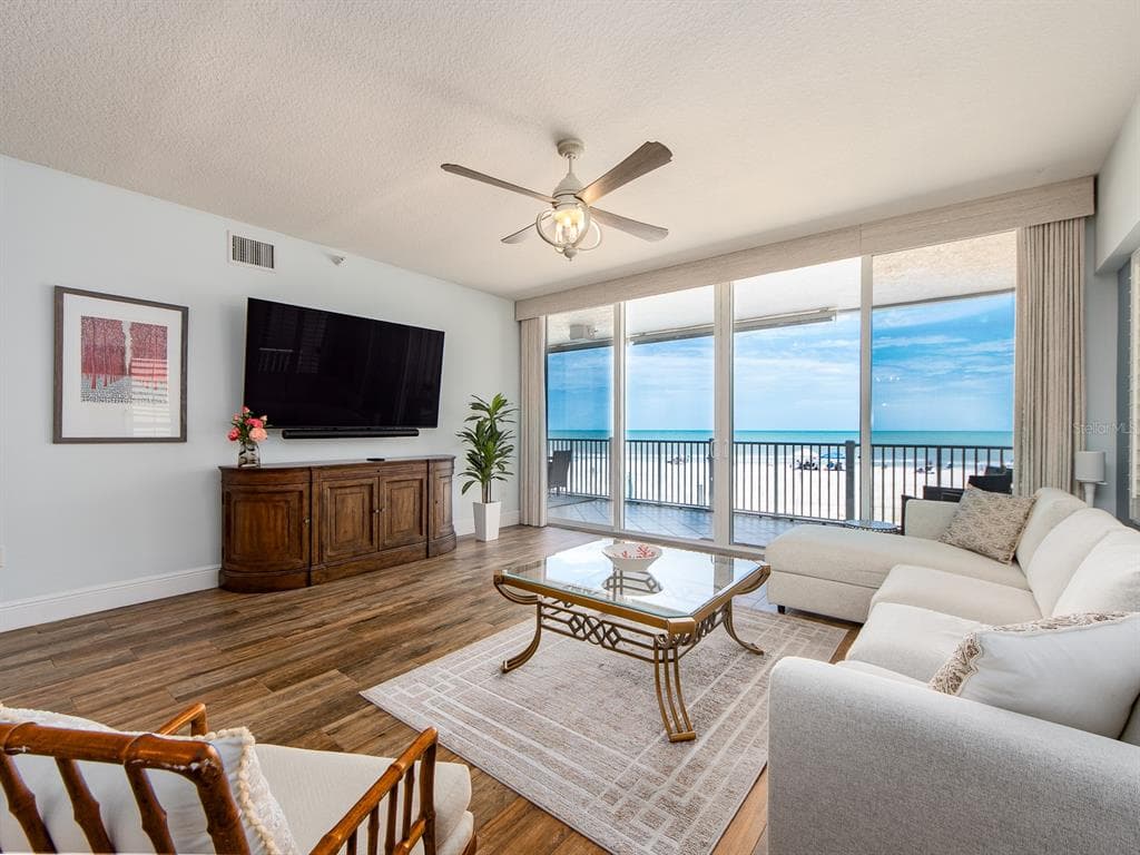 19600 GULF BOULEVARD 102 photo 6