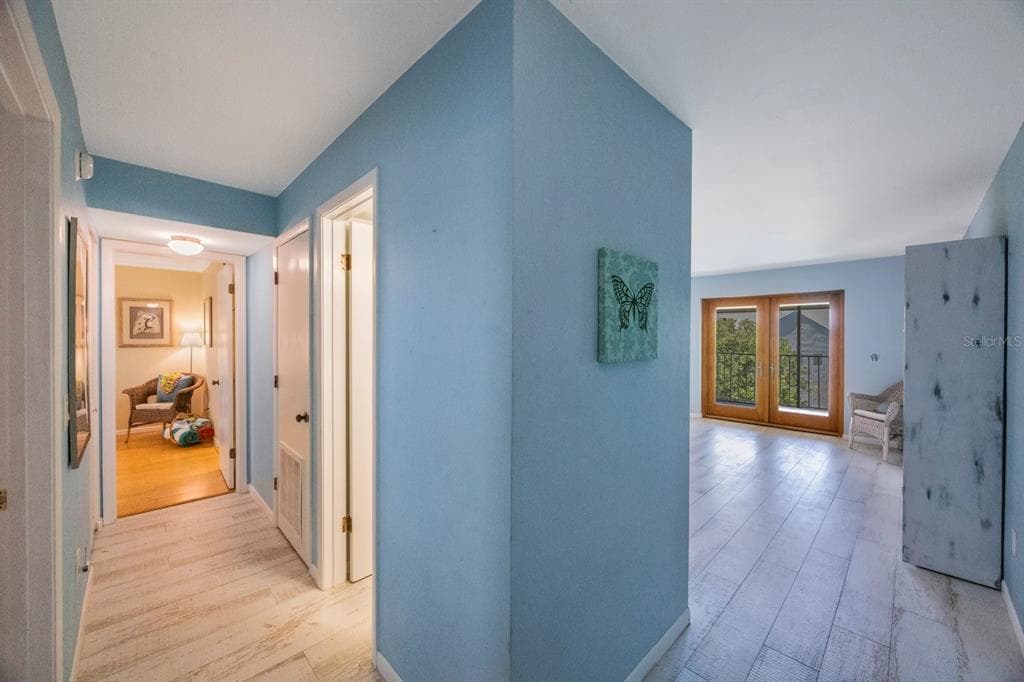 1125 PINELLAS BAYWAY S 305 photo 19