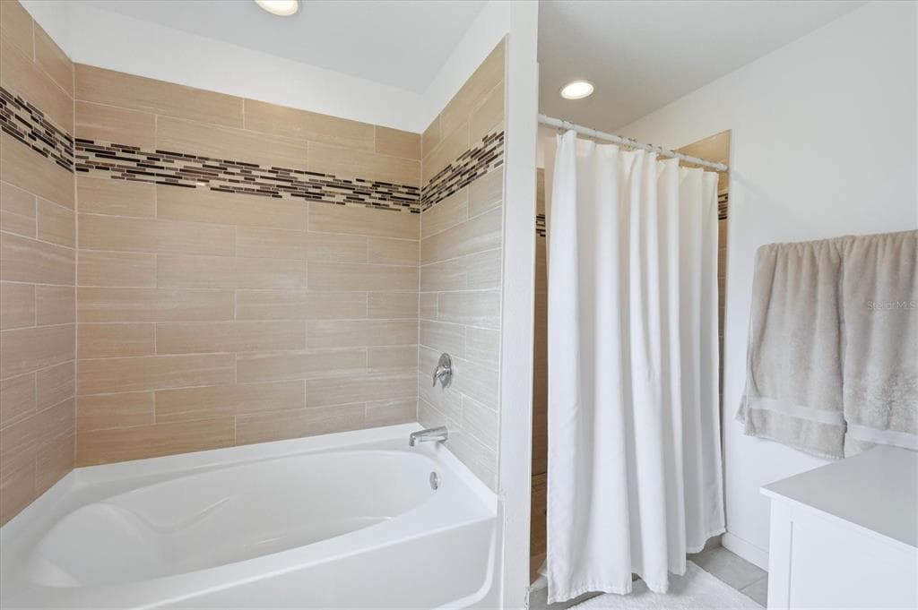 150 BAYTREE DRIVE photo 21