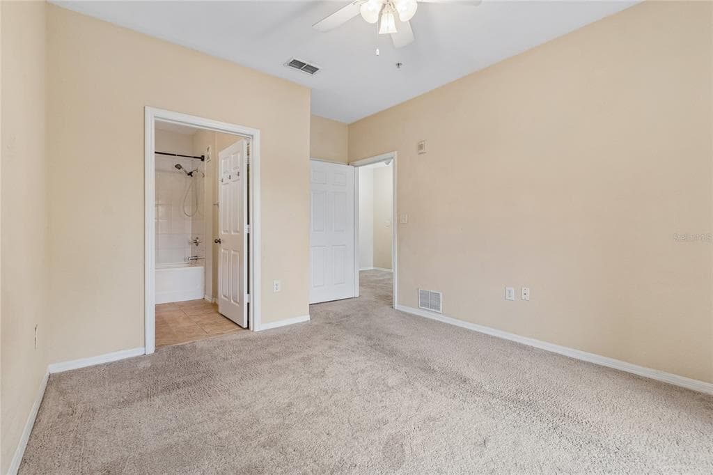 10203 COURTNEY PALMS BOULEVARD 103 photo 22