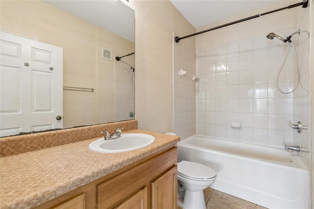 10203 COURTNEY PALMS BOULEVARD 103 photo 24