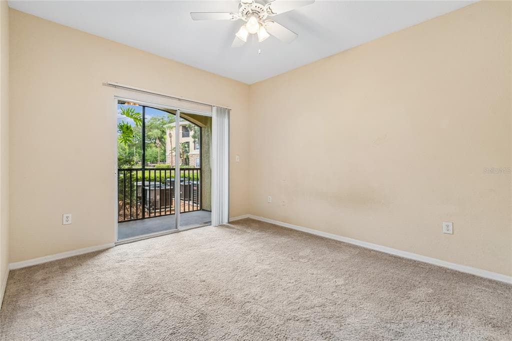 10203 COURTNEY PALMS BOULEVARD 103 photo 21