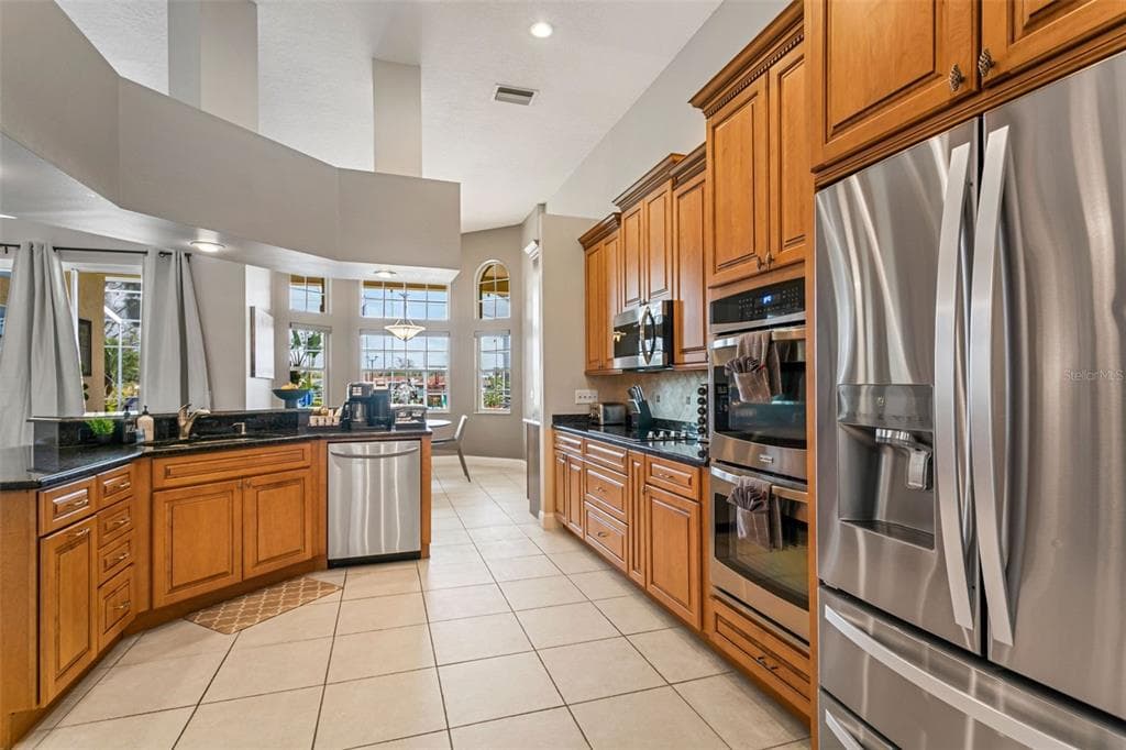 4915 TROYDALE ROAD photo 20