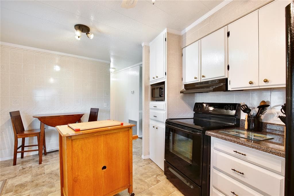 105 CANAL VIEW photo 8