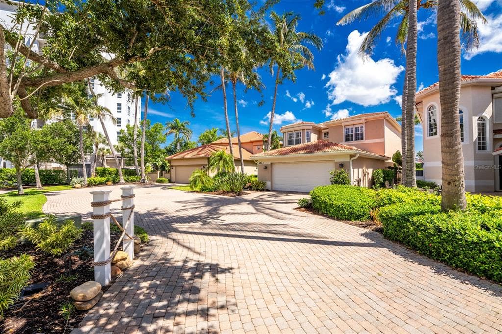 3341 SUNSET KEY CIRCLE photo 2