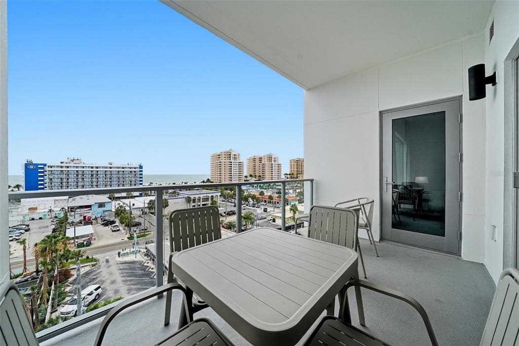 411 E SHORE DRIVE 514 photo 12