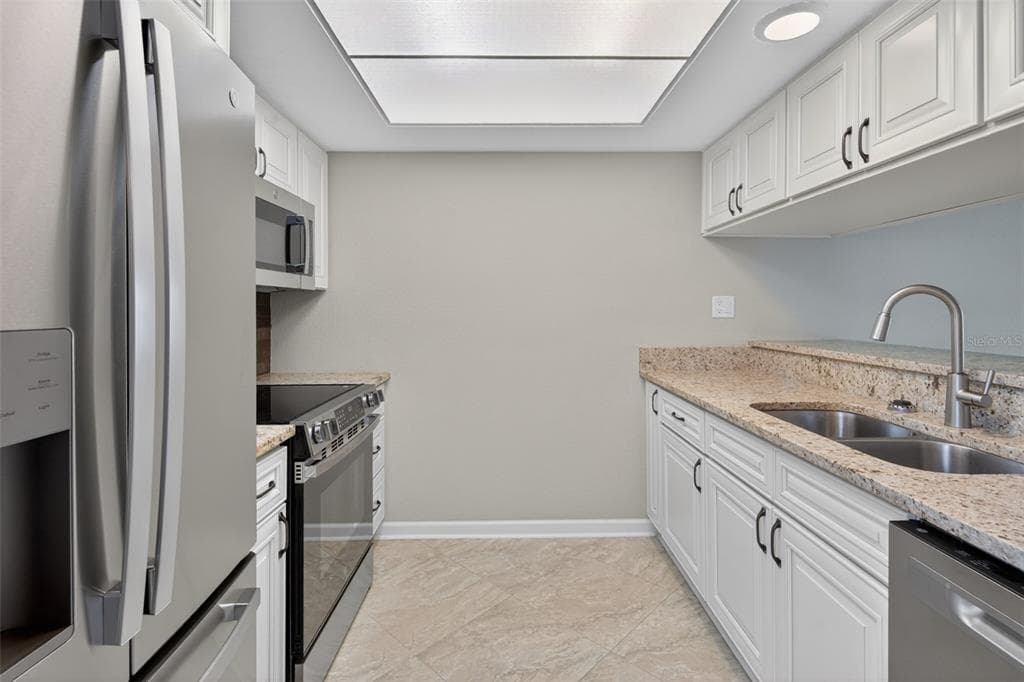 11643 W KING FISHER COURT 200 photo 9