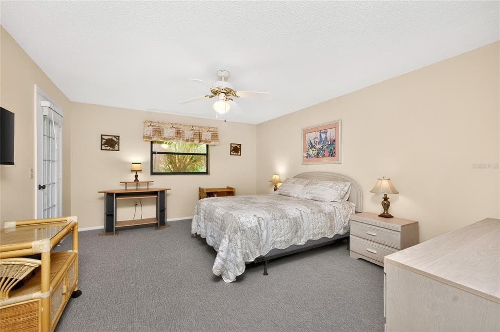 118 PINE HOLLOW DRIVE 118 photo 23